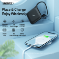 Remax Join Us Intelligent charging protection 5W Fast Charge Phone Delicate Appearance Car Qi Certified Wireless Charger